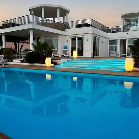 Boutique Experience أذيخي