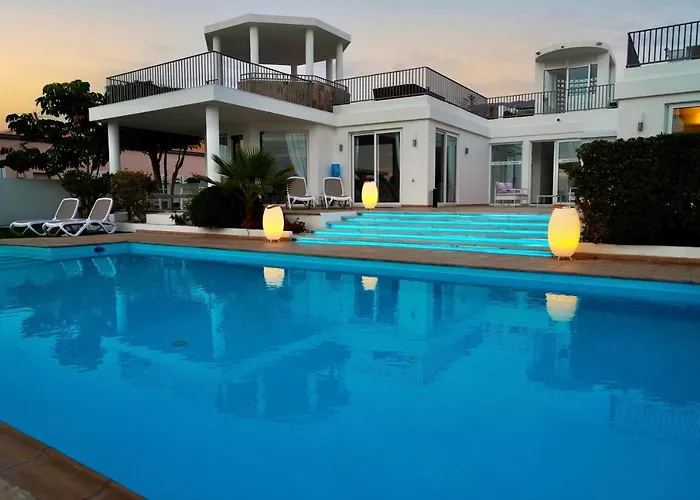 Boutique Experience أذيخي