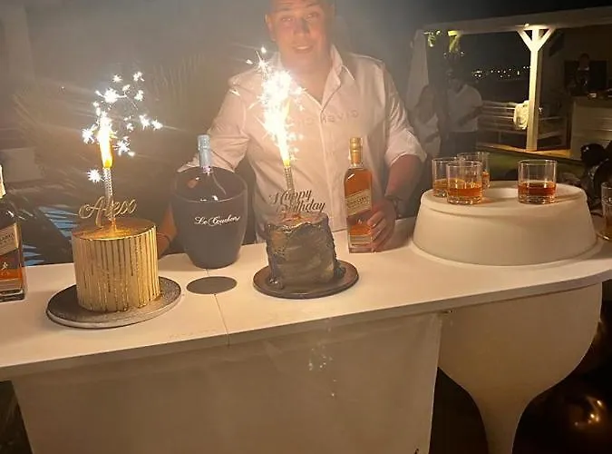 Boutique Experience * أذيخي