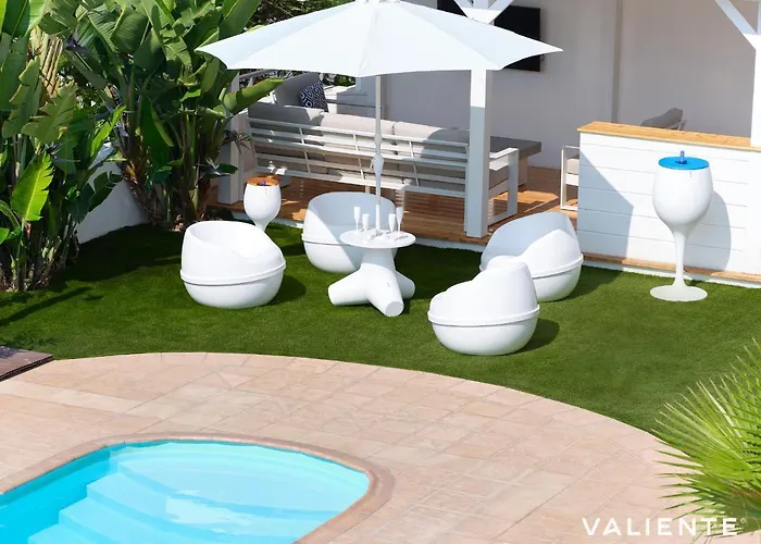 Boutique Experience * أذيخي