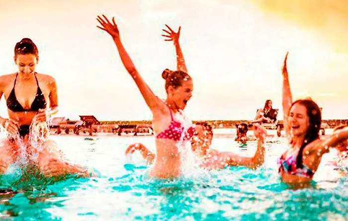 Boutique Experience أذيخي