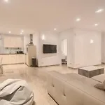 Boutique Experience אדחה