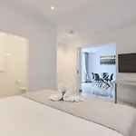 Boutique Experience וילה אדחה