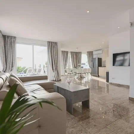 Boutique Experience Costa Adeje (Tenerife)